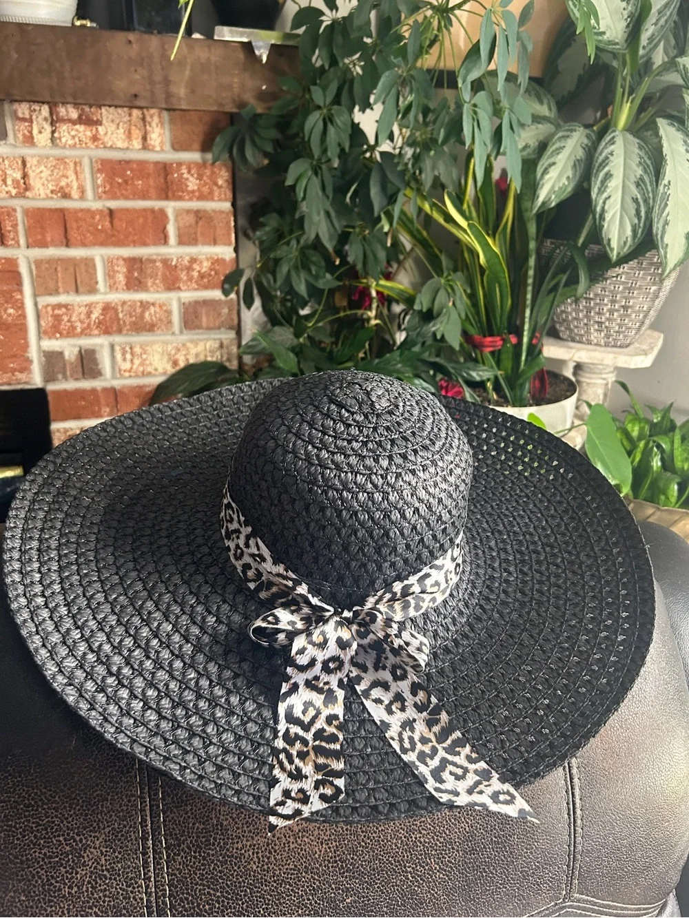 Black Wide-Brim Straw Sun Hat with Leopard Scarf